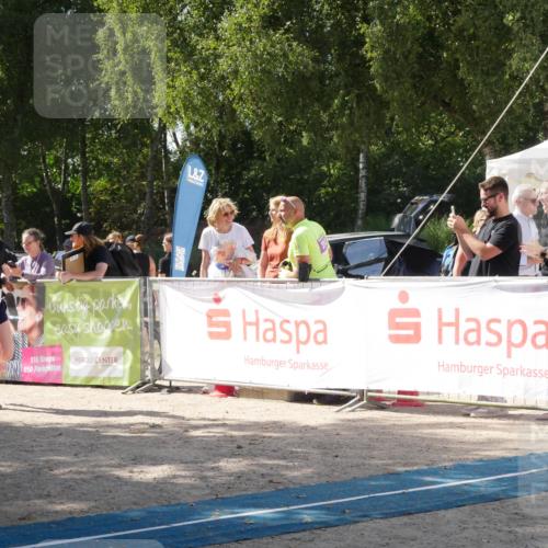 07.09.2025 - 19. Norderstedt Triathlon Zöllner http://msf.ph/oto/8787855 07.09.2025 13:33:22 Ziel 735 meine-sportfotos.de
