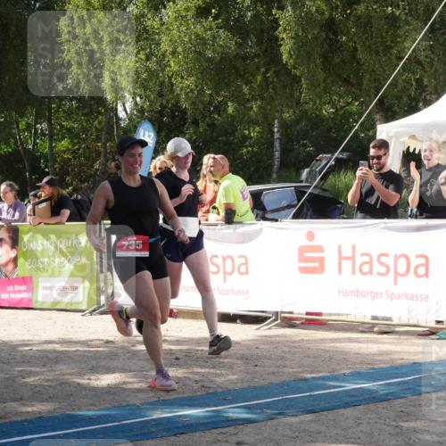 07.09.2025 - 19. Norderstedt Triathlon Zöllner http://msf.ph/oto/8787861 07.09.2025 13:33:23 Ziel 735 meine-sportfotos.de