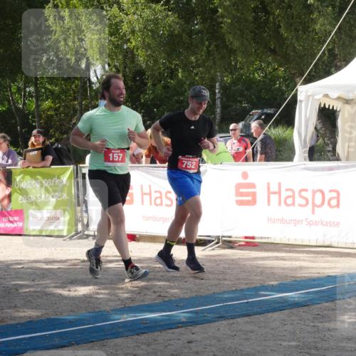 07.09.2025 - 19. Norderstedt Triathlon Zöllner http://msf.ph/oto/8787874 07.09.2025 13:33:34 Ziel 157, 307, 752 meine-sportfotos.de