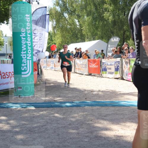 07.09.2025 - 19. Norderstedt Triathlon Zöllner http://msf.ph/oto/8787875 07.09.2025 13:37:53 Ziel 305 meine-sportfotos.de