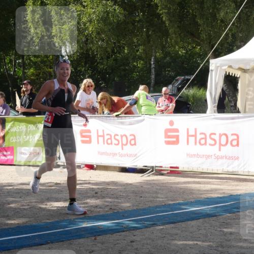 07.09.2025 - 19. Norderstedt Triathlon Zöllner http://msf.ph/oto/8787889 07.09.2025 13:33:42 Ziel 307, 1221 meine-sportfotos.de