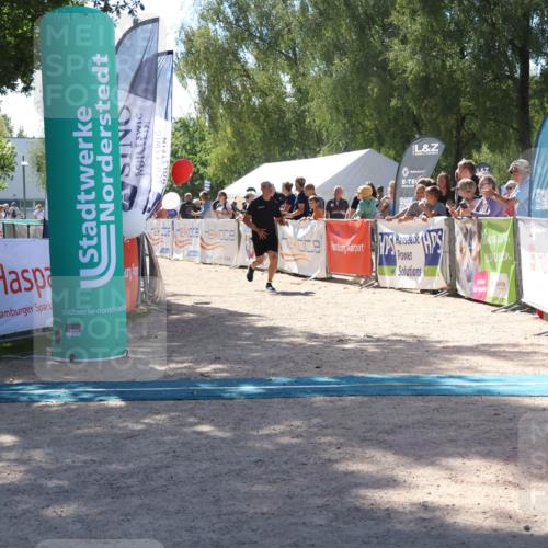 07.09.2025 - 19. Norderstedt Triathlon Zöllner http://msf.ph/oto/8787905 07.09.2025 13:38:44 Ziel 141 meine-sportfotos.de