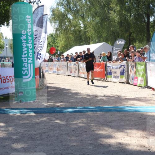 07.09.2025 - 19. Norderstedt Triathlon Zöllner http://msf.ph/oto/8787917 07.09.2025 13:38:45 Ziel 141 meine-sportfotos.de