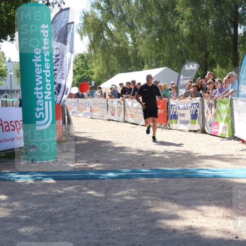 07.09.2025 - 19. Norderstedt Triathlon Zöllner http://msf.ph/oto/8787923 07.09.2025 13:38:46 Ziel 141 meine-sportfotos.de