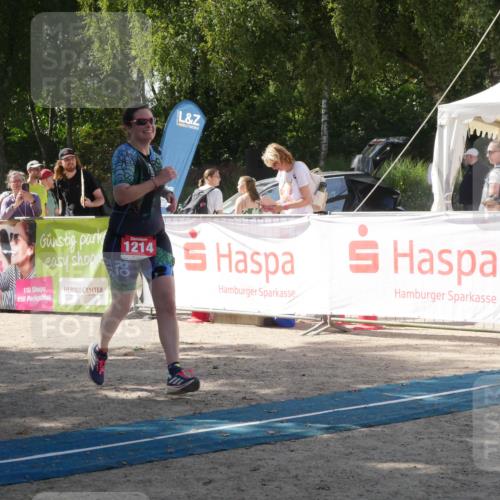 07.09.2025 - 19. Norderstedt Triathlon Zöllner http://msf.ph/oto/8787924 07.09.2025 13:34:14 Ziel 275, 707, 1214 meine-sportfotos.de