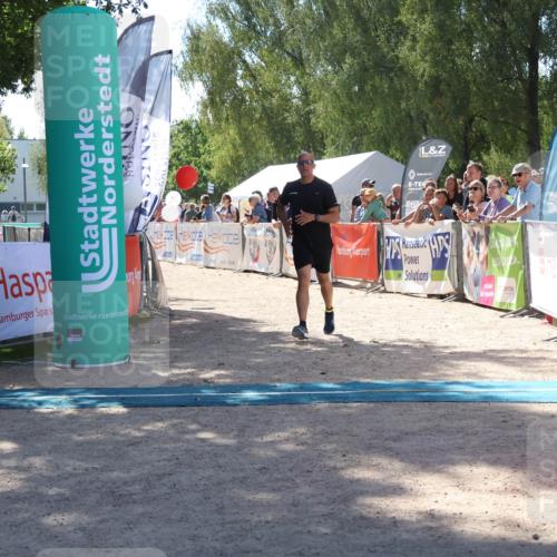 07.09.2025 - 19. Norderstedt Triathlon Zöllner http://msf.ph/oto/8787936 07.09.2025 13:38:47 Ziel 141 meine-sportfotos.de