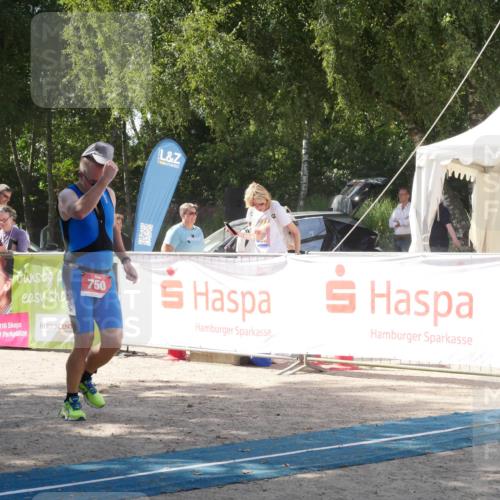 07.09.2025 - 19. Norderstedt Triathlon Zöllner http://msf.ph/oto/8787938 07.09.2025 13:34:40 Ziel 750 meine-sportfotos.de