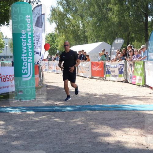 07.09.2025 - 19. Norderstedt Triathlon Zöllner http://msf.ph/oto/8787943 07.09.2025 13:38:48 Ziel 141 meine-sportfotos.de