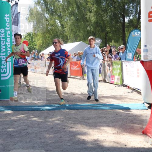 07.09.2025 - 19. Norderstedt Triathlon Zöllner http://msf.ph/oto/8787959 07.09.2025 13:39:24 Ziel 357, 1271 meine-sportfotos.de