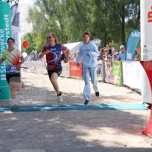 07.09.2025 - 19. Norderstedt Triathlon Zöllner http://msf.ph/oto/8787963 07.09.2025 13:39:24 Ziel 357, 1271 meine-sportfotos.de