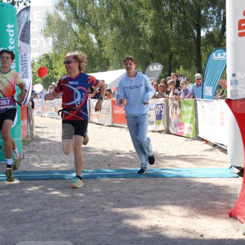 07.09.2025 - 19. Norderstedt Triathlon Zöllner http://msf.ph/oto/8787964 07.09.2025 13:39:24 Ziel 357, 1271 meine-sportfotos.de