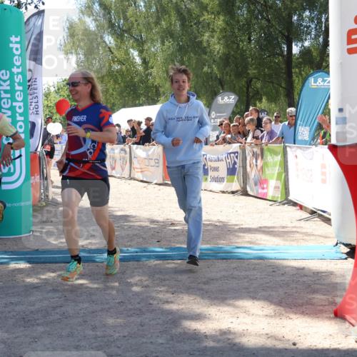 07.09.2025 - 19. Norderstedt Triathlon Zöllner http://msf.ph/oto/8787966 07.09.2025 13:39:24 Ziel 357, 1271 meine-sportfotos.de