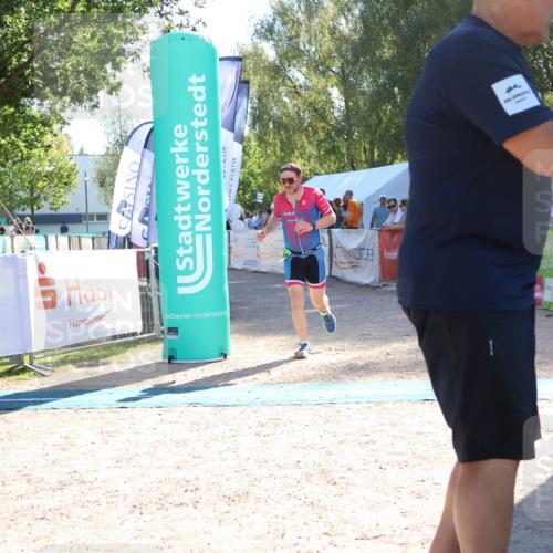 07.09.2025 - 19. Norderstedt Triathlon Zöllner http://msf.ph/oto/8787981 07.09.2025 16:02:52 Ziel 1019 meine-sportfotos.de