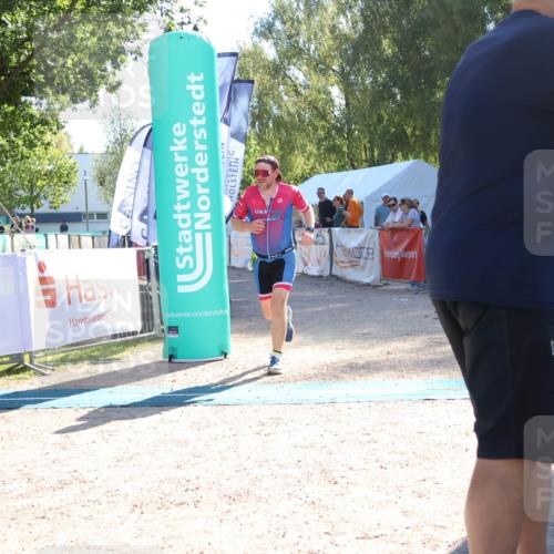 07.09.2025 - 19. Norderstedt Triathlon Zöllner http://msf.ph/oto/8787985 07.09.2025 16:02:53 Ziel 1019 meine-sportfotos.de