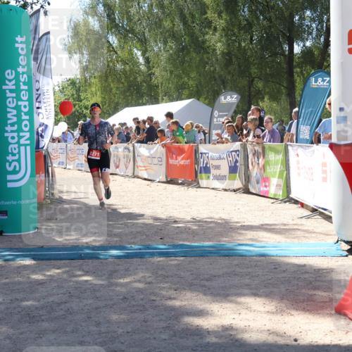 07.09.2025 - 19. Norderstedt Triathlon Zöllner http://msf.ph/oto/8787986 07.09.2025 13:39:27 Ziel 357, 1271 meine-sportfotos.de
