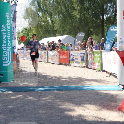07.09.2025 - 19. Norderstedt Triathlon Zöllner http://msf.ph/oto/8787988 07.09.2025 13:39:27 Ziel 357, 1271 meine-sportfotos.de