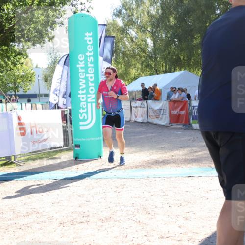 07.09.2025 - 19. Norderstedt Triathlon Zöllner http://msf.ph/oto/8787989 07.09.2025 16:02:53 Ziel 1019 meine-sportfotos.de