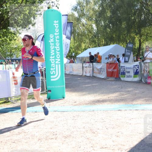 07.09.2025 - 19. Norderstedt Triathlon Zöllner http://msf.ph/oto/8787999 07.09.2025 16:02:54 Ziel 1019 meine-sportfotos.de