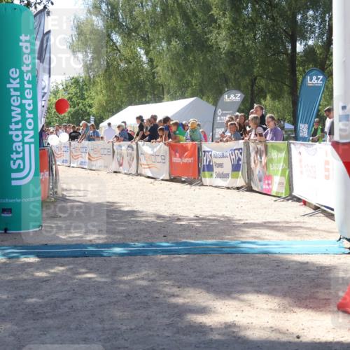 07.09.2025 - 19. Norderstedt Triathlon Zöllner http://msf.ph/oto/8788000 07.09.2025 13:39:30 Ziel 357, 1271 meine-sportfotos.de