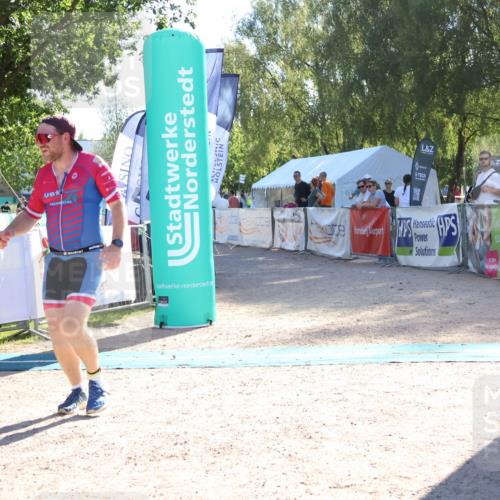 07.09.2025 - 19. Norderstedt Triathlon Zöllner http://msf.ph/oto/8788001 07.09.2025 16:02:54 Ziel 1019 meine-sportfotos.de