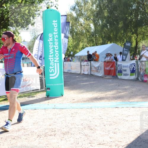 07.09.2025 - 19. Norderstedt Triathlon Zöllner http://msf.ph/oto/8788004 07.09.2025 16:02:54 Ziel 1019 meine-sportfotos.de