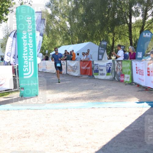 07.09.2025 - 19. Norderstedt Triathlon Zöllner http://msf.ph/oto/8788018 07.09.2025 16:03:23 Ziel 382 meine-sportfotos.de