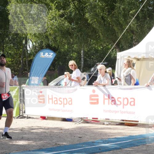07.09.2025 - 19. Norderstedt Triathlon Zöllner http://msf.ph/oto/8788022 07.09.2025 13:36:39 Ziel 145, 1326 meine-sportfotos.de