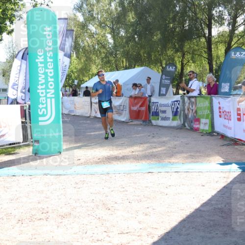 07.09.2025 - 19. Norderstedt Triathlon Zöllner http://msf.ph/oto/8788029 07.09.2025 16:03:24 Ziel 382 meine-sportfotos.de
