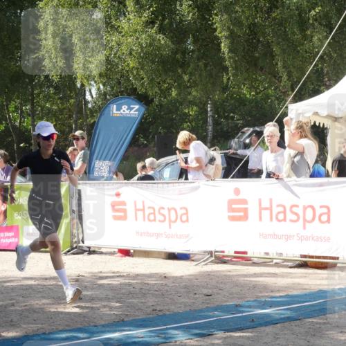 07.09.2025 - 19. Norderstedt Triathlon Zöllner http://msf.ph/oto/8788045 07.09.2025 13:36:54 Ziel 718 meine-sportfotos.de