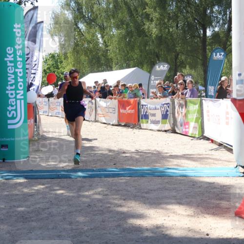 07.09.2025 - 19. Norderstedt Triathlon Zöllner http://msf.ph/oto/8788047 07.09.2025 13:39:45 Ziel 346, 1388 meine-sportfotos.de