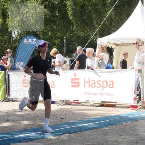 07.09.2025 - 19. Norderstedt Triathlon Zöllner http://msf.ph/oto/8788048 07.09.2025 13:36:54 Ziel 718 meine-sportfotos.de
