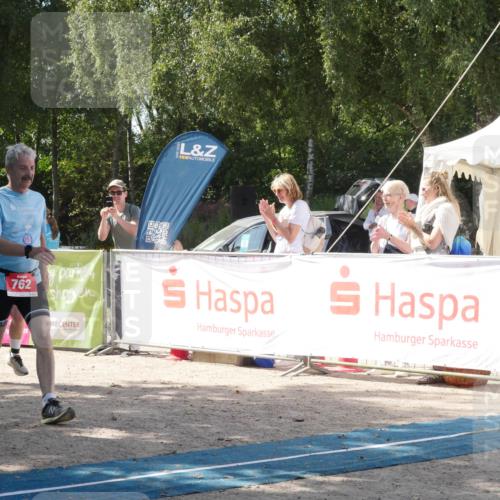 07.09.2025 - 19. Norderstedt Triathlon Zöllner http://msf.ph/oto/8788062 07.09.2025 13:37:22 Ziel 762, 1360 meine-sportfotos.de