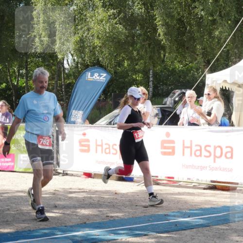 07.09.2025 - 19. Norderstedt Triathlon Zöllner http://msf.ph/oto/8788065 07.09.2025 13:37:22 Ziel 762, 1360 meine-sportfotos.de