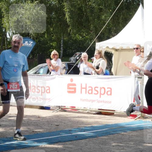 07.09.2025 - 19. Norderstedt Triathlon Zöllner http://msf.ph/oto/8788071 07.09.2025 13:37:23 Ziel 762, 1360 meine-sportfotos.de