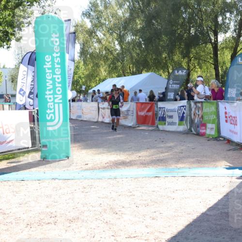 07.09.2025 - 19. Norderstedt Triathlon Zöllner http://msf.ph/oto/8788076 07.09.2025 16:03:58 Ziel 968 meine-sportfotos.de