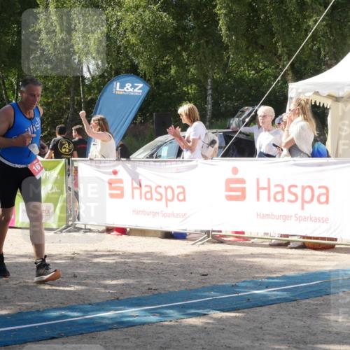 07.09.2025 - 19. Norderstedt Triathlon Zöllner http://msf.ph/oto/8788081 07.09.2025 13:37:47 Ziel 161 meine-sportfotos.de