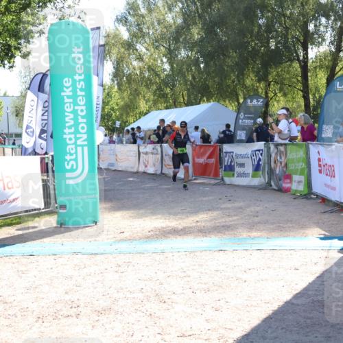 07.09.2025 - 19. Norderstedt Triathlon Zöllner http://msf.ph/oto/8788088 07.09.2025 16:03:59 Ziel 968 meine-sportfotos.de