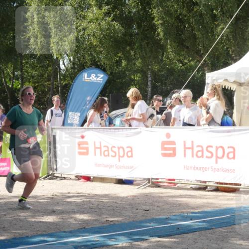 07.09.2025 - 19. Norderstedt Triathlon Zöllner http://msf.ph/oto/8788093 07.09.2025 13:37:55 Ziel 305 meine-sportfotos.de
