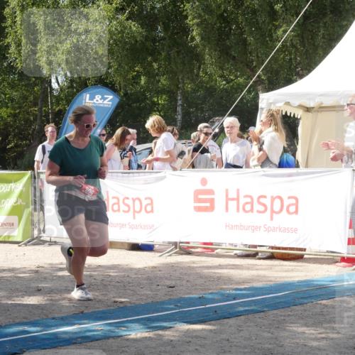 07.09.2025 - 19. Norderstedt Triathlon Zöllner http://msf.ph/oto/8788097 07.09.2025 13:37:56 Ziel 305 meine-sportfotos.de