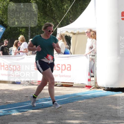 07.09.2025 - 19. Norderstedt Triathlon Zöllner http://msf.ph/oto/8788102 07.09.2025 13:37:56 Ziel 305 meine-sportfotos.de