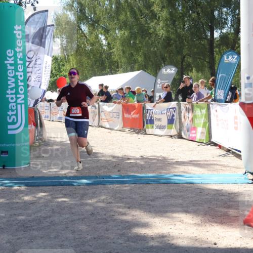 07.09.2025 - 19. Norderstedt Triathlon Zöllner http://msf.ph/oto/8788106 07.09.2025 13:40:09 Ziel 809 meine-sportfotos.de