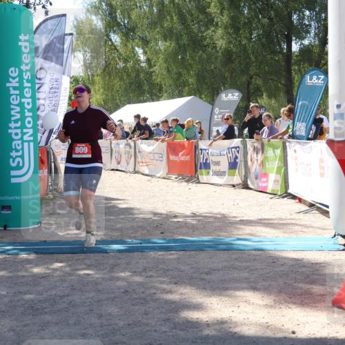 07.09.2025 - 19. Norderstedt Triathlon Zöllner http://msf.ph/oto/8788107 07.09.2025 13:40:09 Ziel 809 meine-sportfotos.de