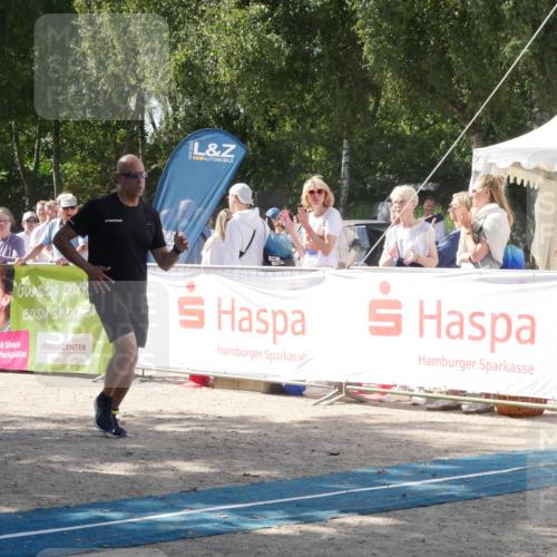 07.09.2025 - 19. Norderstedt Triathlon Zöllner http://msf.ph/oto/8788108 07.09.2025 13:38:50 Ziel 141 meine-sportfotos.de