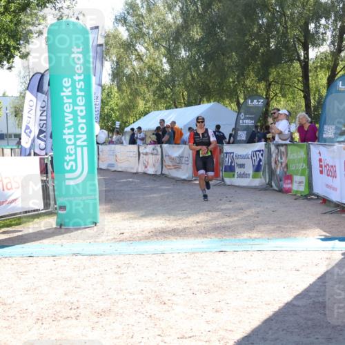 07.09.2025 - 19. Norderstedt Triathlon Zöllner http://msf.ph/oto/8788109 07.09.2025 16:04:00 Ziel 968 meine-sportfotos.de