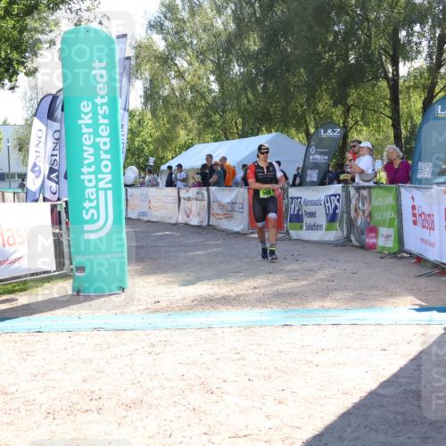 07.09.2025 - 19. Norderstedt Triathlon Zöllner http://msf.ph/oto/8788114 07.09.2025 16:04:00 Ziel 968 meine-sportfotos.de