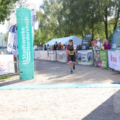 07.09.2025 - 19. Norderstedt Triathlon Zöllner http://msf.ph/oto/8788119 07.09.2025 16:04:01 Ziel 968 meine-sportfotos.de