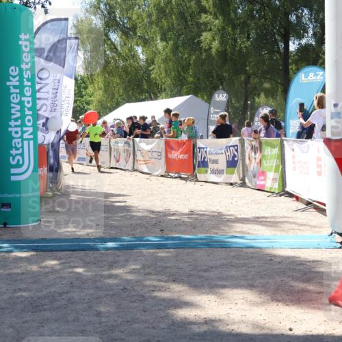 07.09.2025 - 19. Norderstedt Triathlon Zöllner http://msf.ph/oto/8788120 07.09.2025 13:41:03 Ziel 313, 347 meine-sportfotos.de