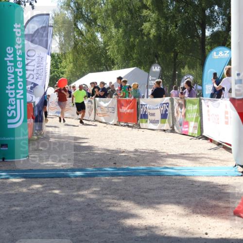 07.09.2025 - 19. Norderstedt Triathlon Zöllner http://msf.ph/oto/8788126 07.09.2025 13:41:03 Ziel 313, 347 meine-sportfotos.de
