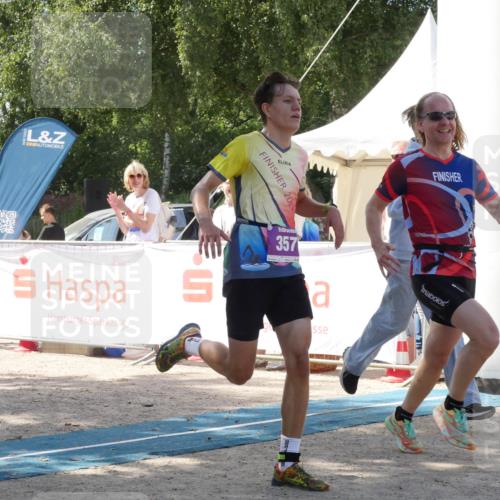 07.09.2025 - 19. Norderstedt Triathlon Zöllner http://msf.ph/oto/8788130 07.09.2025 13:39:26 Ziel 357, 1271 meine-sportfotos.de
