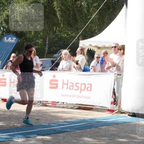 07.09.2025 - 19. Norderstedt Triathlon Zöllner http://msf.ph/oto/8788149 07.09.2025 13:39:47 Ziel 346, 1388 meine-sportfotos.de